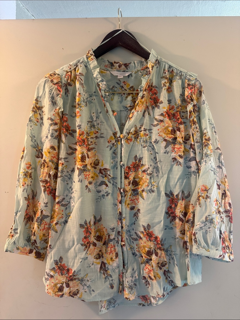 LC Lauren Conrad Women’s Light Blue Green Floral Blouse Ruffle Detail Sz L EUC